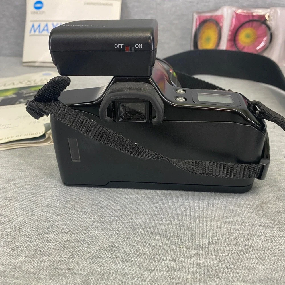 Minolta Maxxum 3000i Film Camera Black SLR AF 28-70mm Lens Flash With Bag